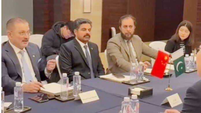 Sharjeel Inam Memon held a meeting with a Chinese electric vehicle bus manufacturer in Beijing. Sharjeel Inam Memon held a meeting with a Chinese electric vehicle bus manufacturer in Beijing.
